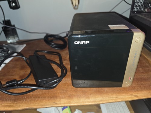 Qnap 453d bays sata - 4,