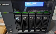 QNAP TS-559 Pro 2x intel